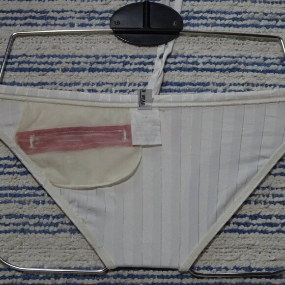 RARE VINTAGE GOOD MEN WEAR WHITE SWIM BRIEF, ASIAN SIZE "S", 28"-30",(Pre-Owned) - Picture 7 of 9